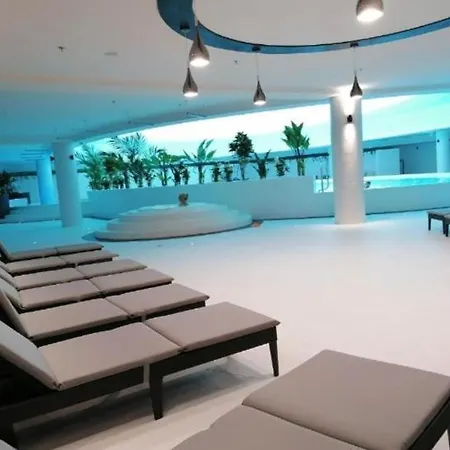 Hanza Tower Baobab Jacuzzi Sauna Pool Szczecin